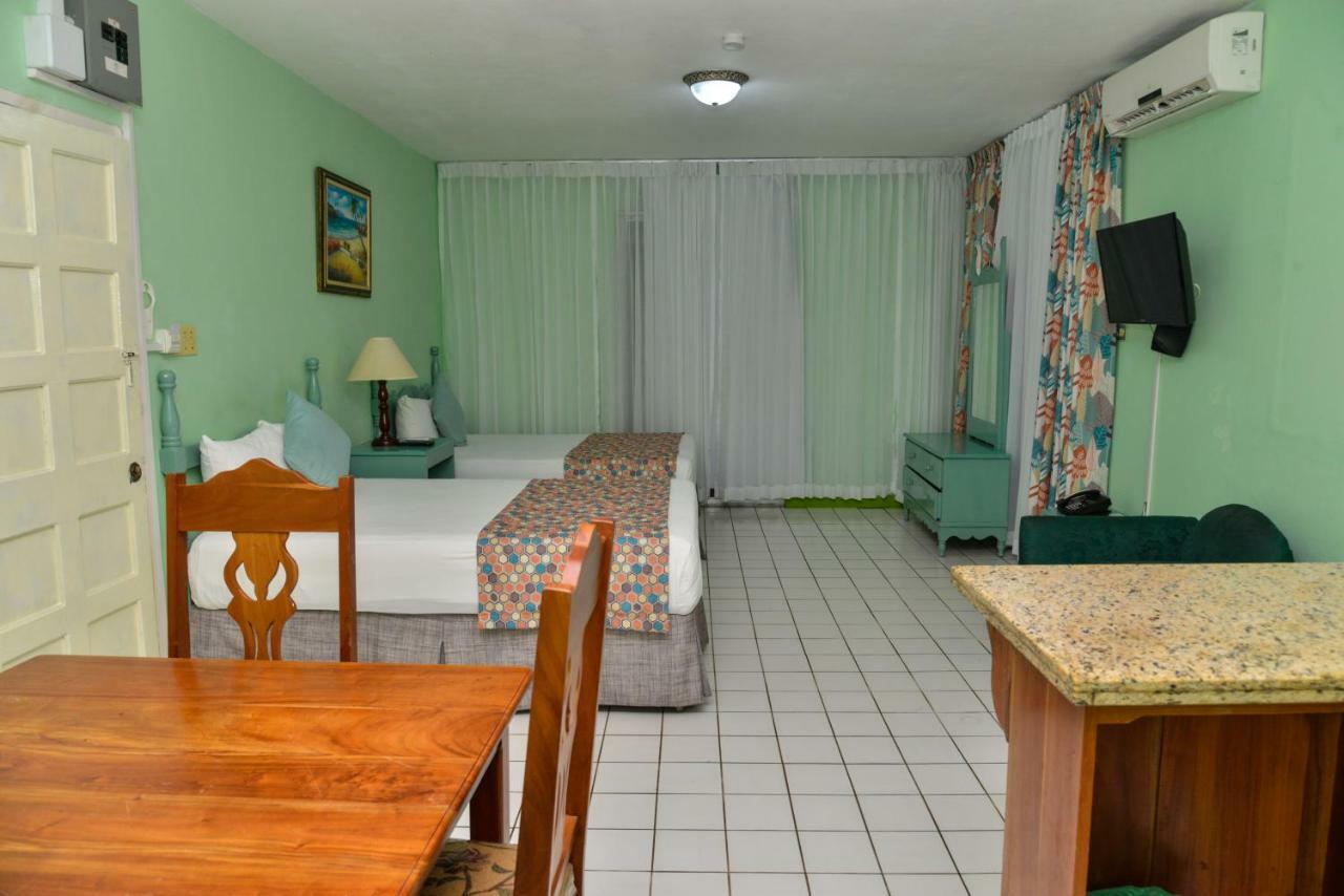 Foote Prints On The Sands 3* Negril