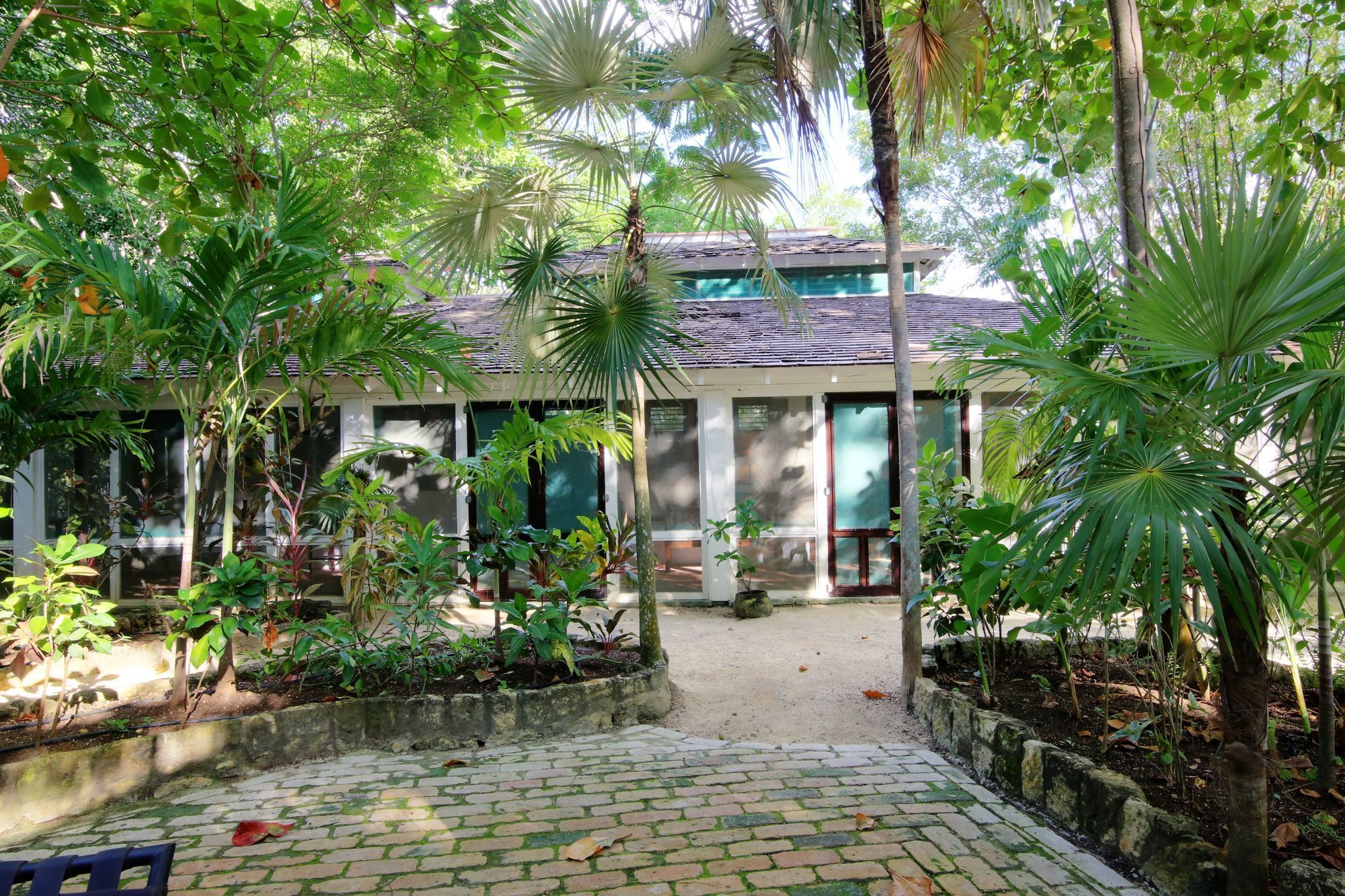 Tingalayas Retreat Negril