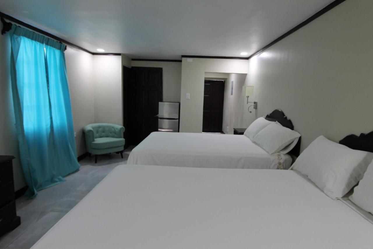 And Blue Seas Aparthotel 3*