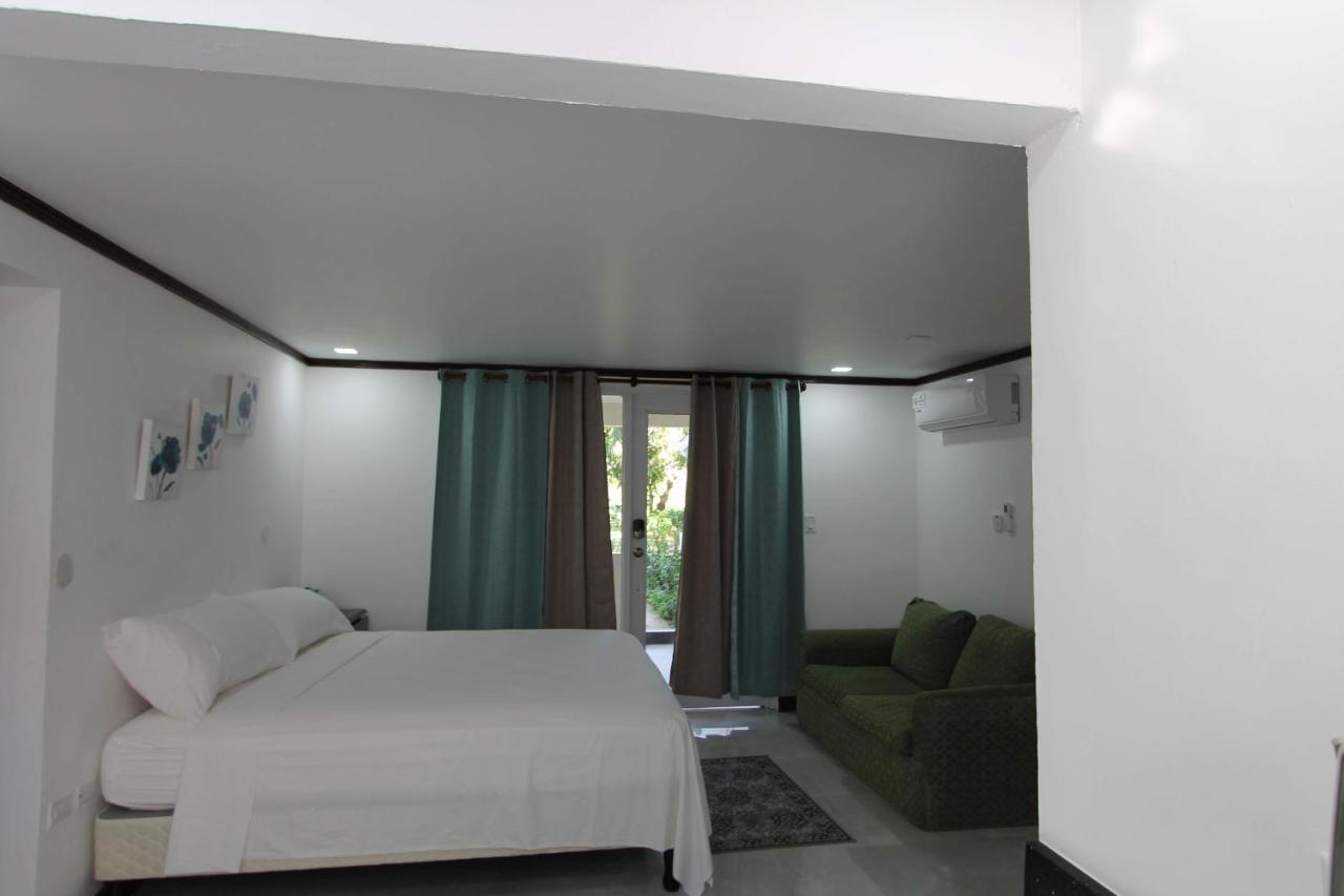 And Blue Seas Aparthotel