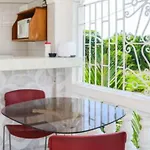 Vanvilla Guest House