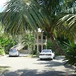 Ocean Wave Villa, Negril