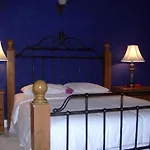 Bar-B-Barn Beach Hotel