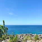 Coral Seas Cliff