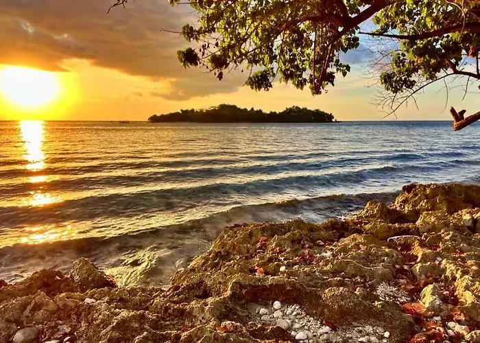 Villa Na Penda-Oasis @ Point Village, Negril