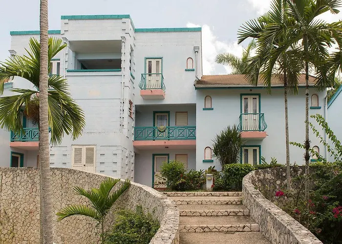 Sea Breeze Beach Studio - Negril