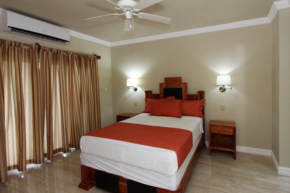 Oasis Hotel Negril