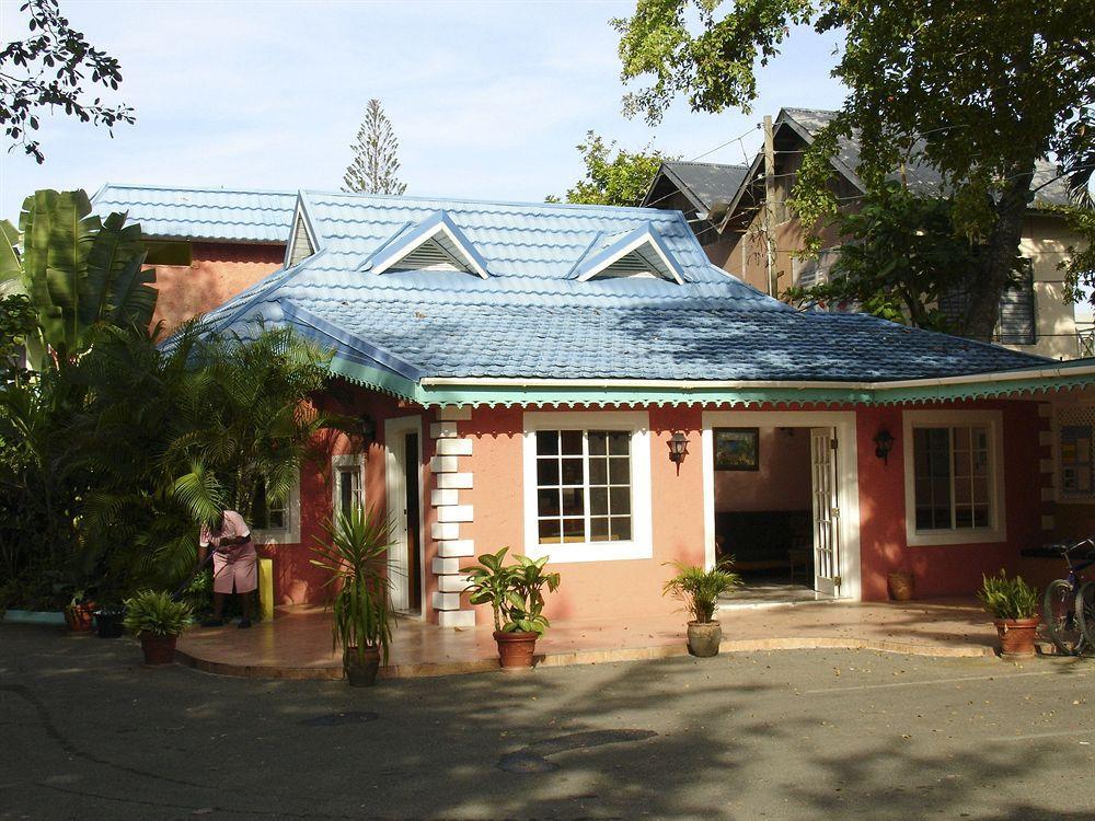 Hotel Legends Negril