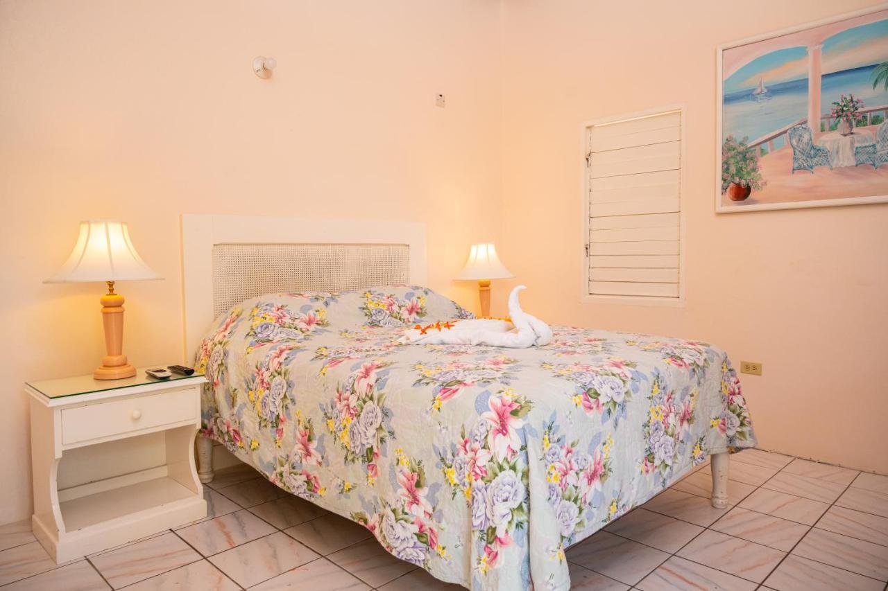 Shields Hotel Negril