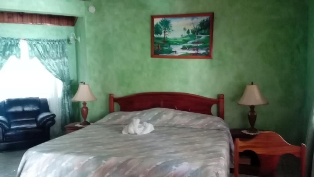 Hotel Mariposa Hide-away