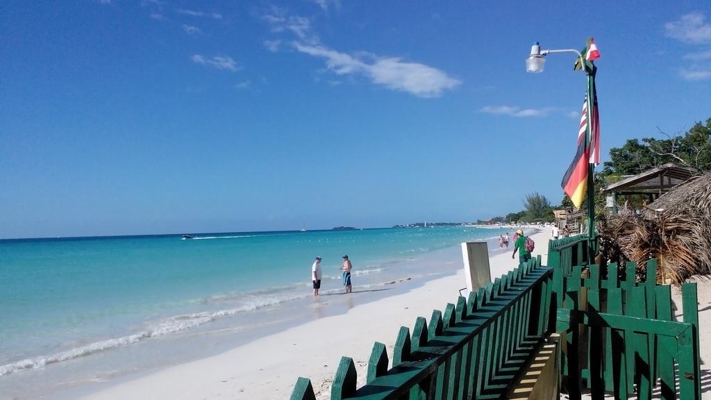 Mariposa Hide-away Hotel Negril