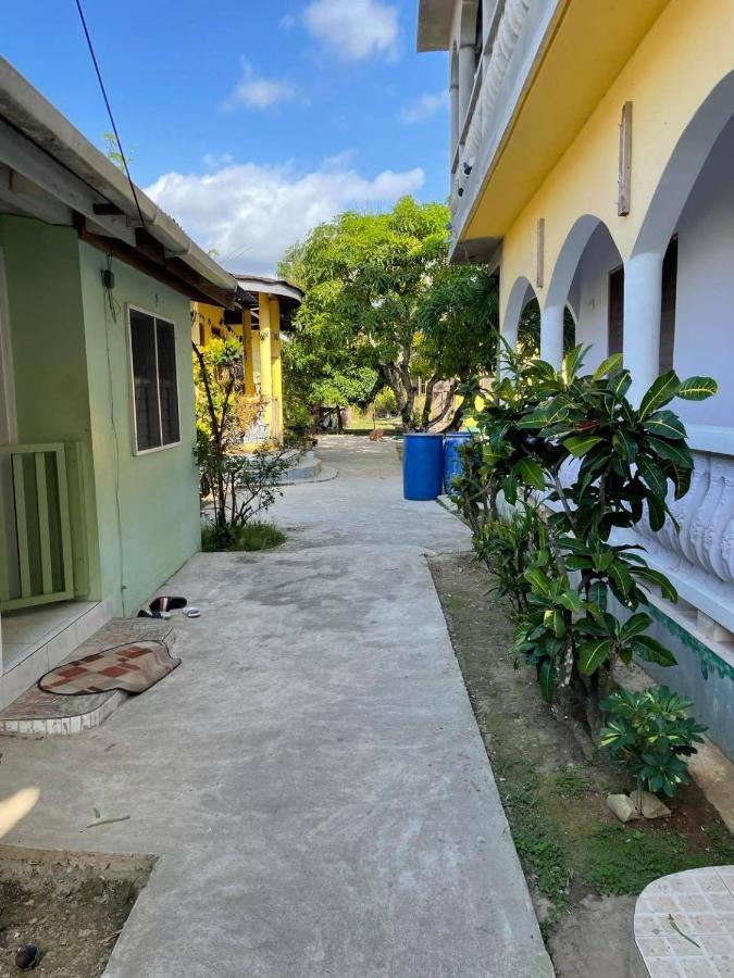 R&v Holiday home Negril