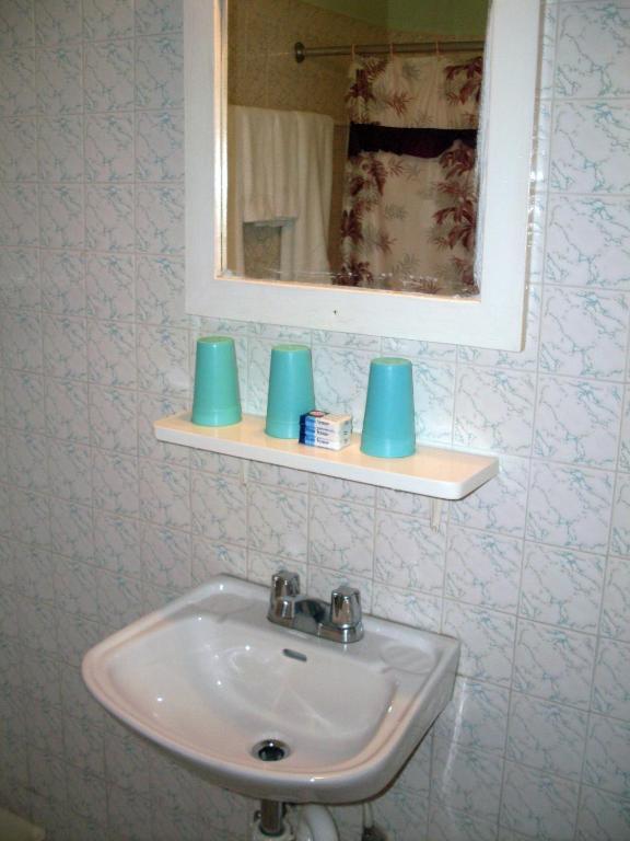 Mariposa Hide-away Hotel