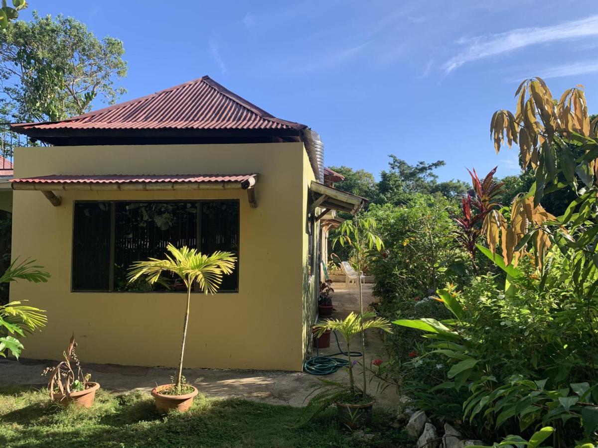 Bed & Breakfast Jam Retreat *