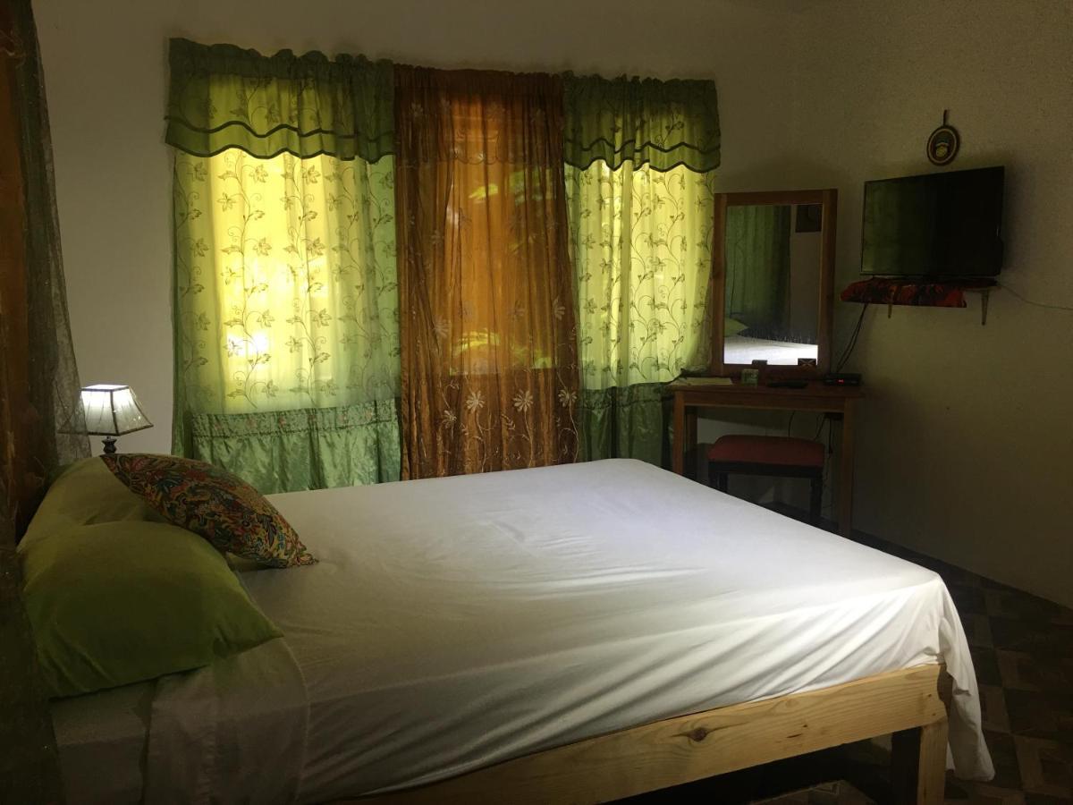 Bed & Breakfast Jam Retreat
