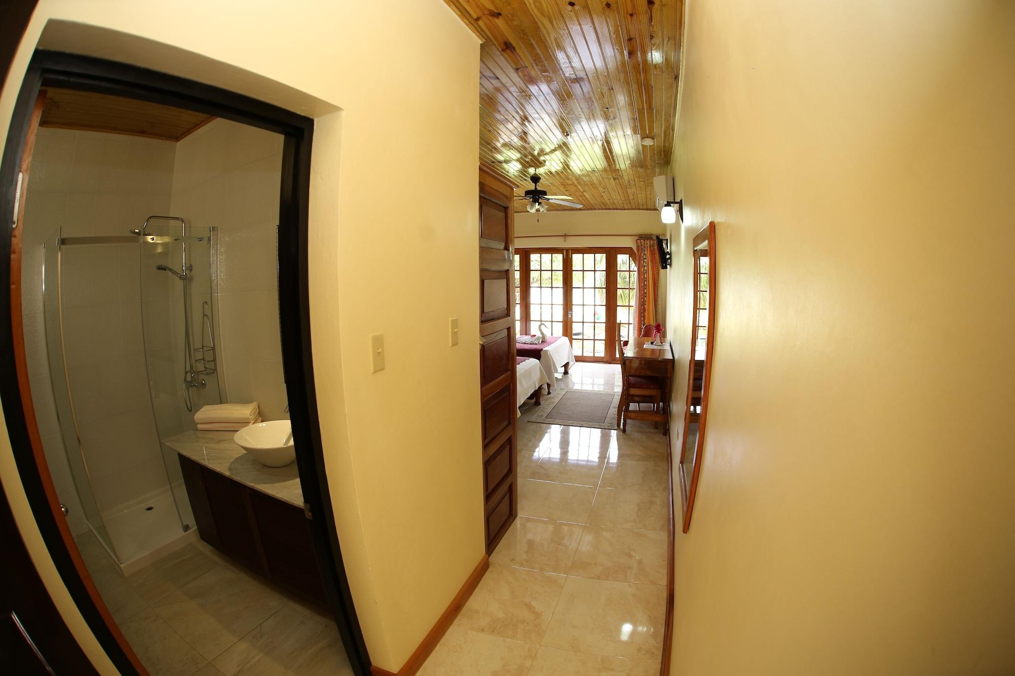 Charela Hotel 4*