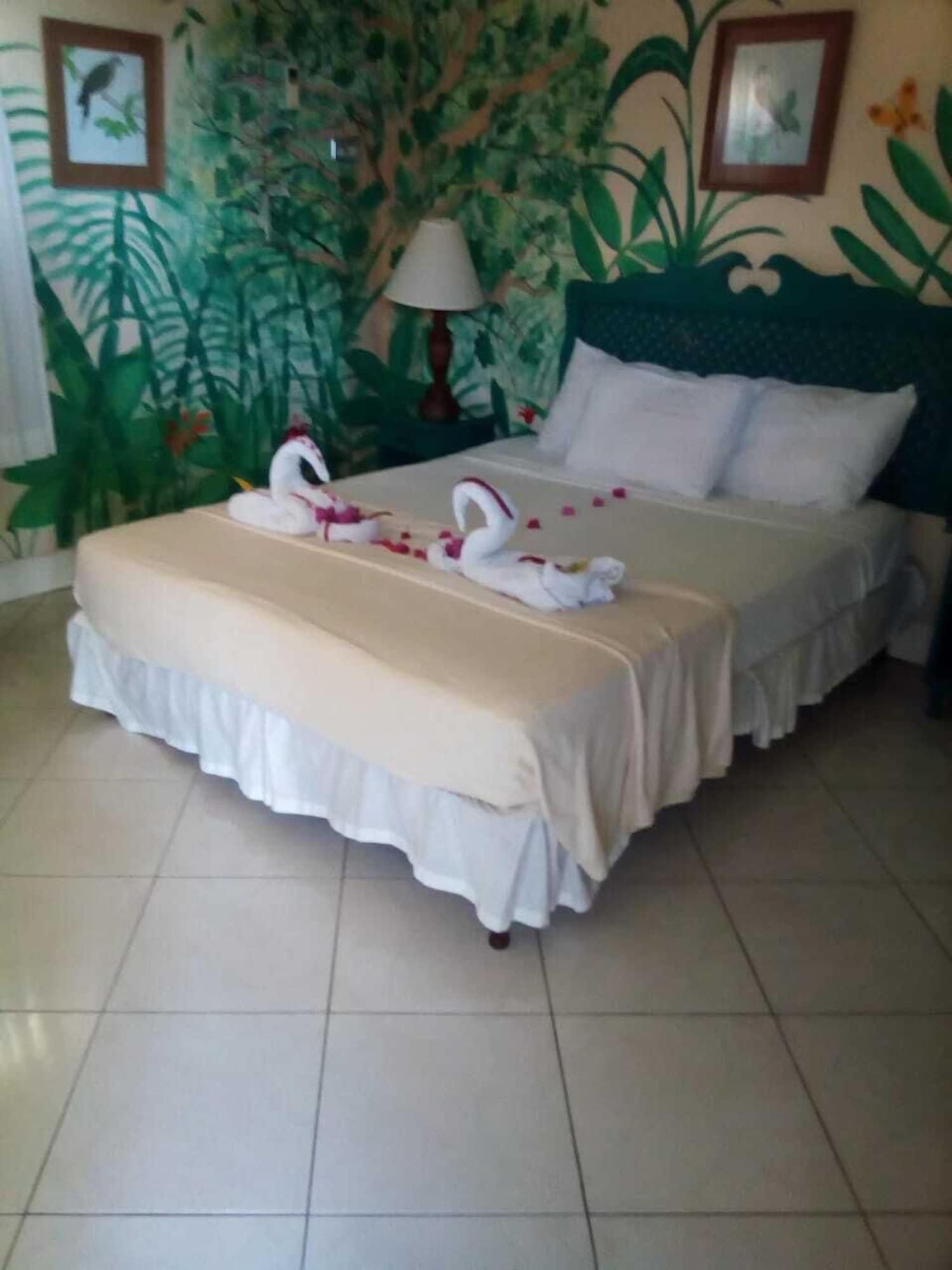 Bar-b-barn Hotel 2*