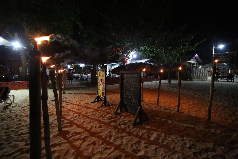 Bar-b-barn 2* Negril