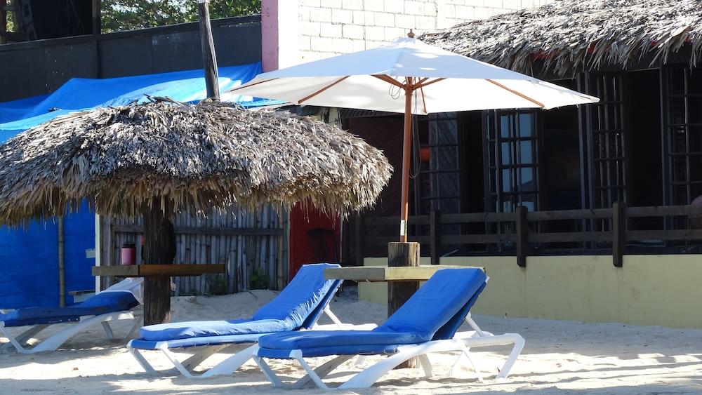Bar-b-barn Hotel 2*