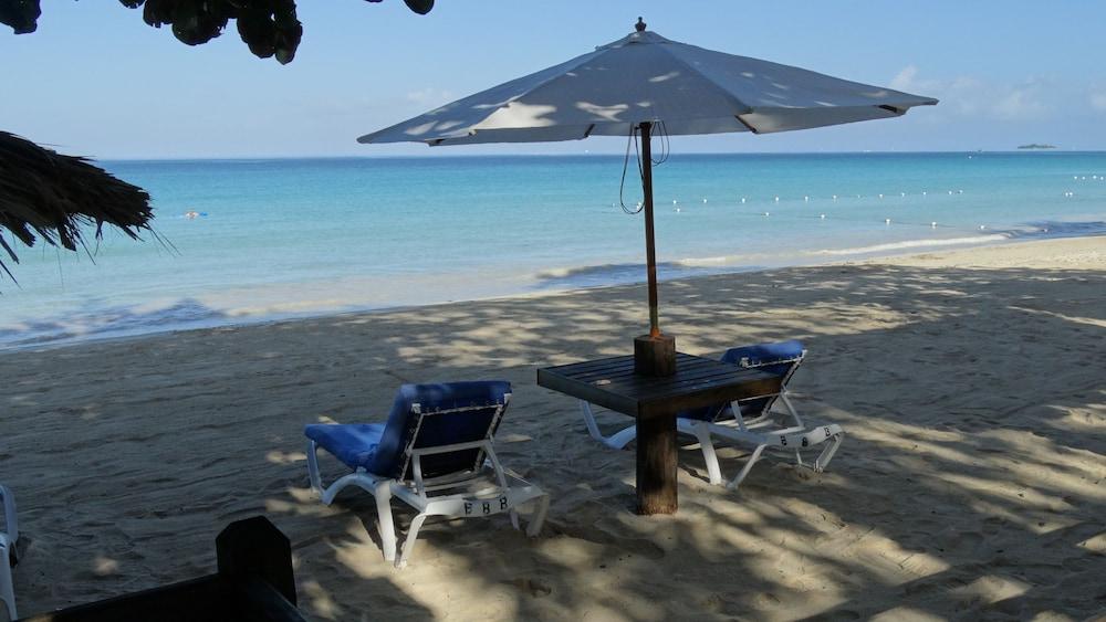 Hotel Bar-b-barn Negril