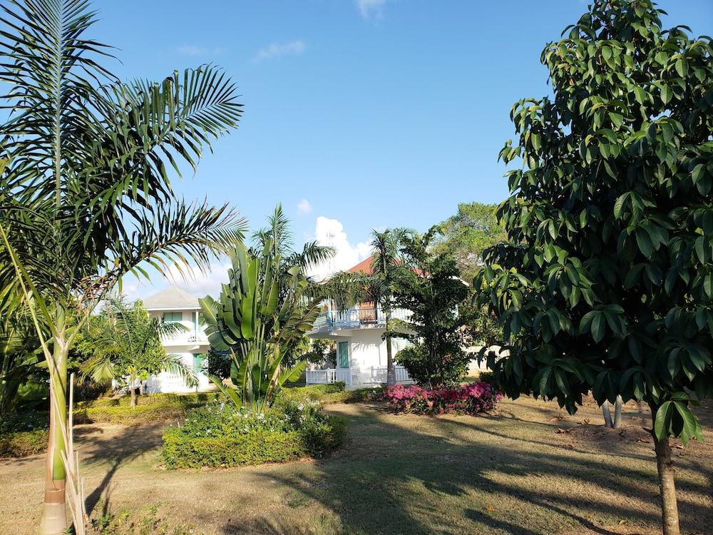 Getaway Hotel 2*