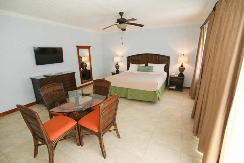 Coco La Palm Hotel 3*