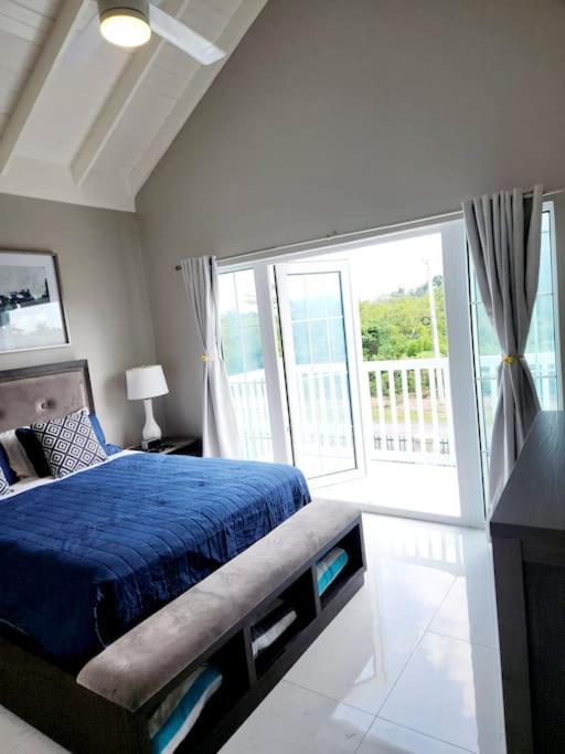 Ferienhaus Brand New Luxurious Townhouse In