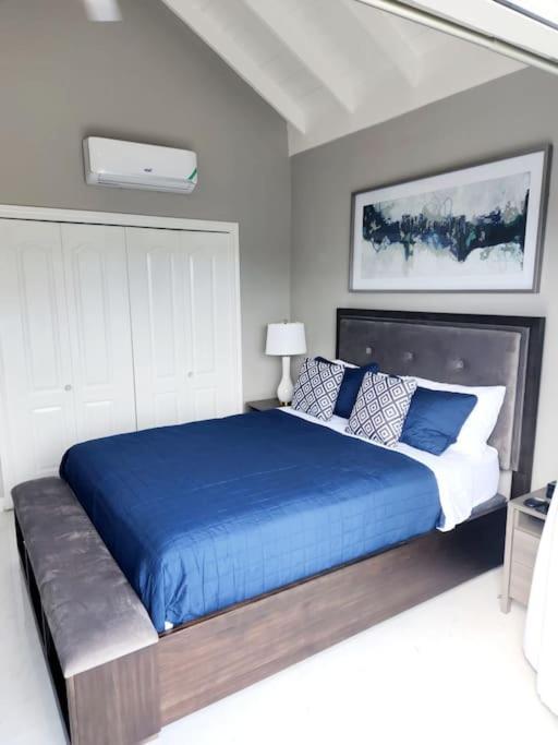 Ferienhaus Brand New Luxurious Townhouse In