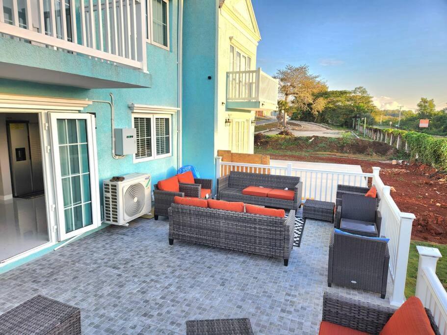 Casa de férias Modern Luxury 2-bedroom 2.5-bathroom Townhouse Negril