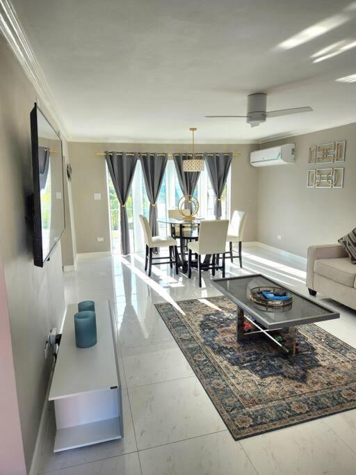 Modern Luxury 2-bedroom 2.5-bathroom Townhouse * Negril