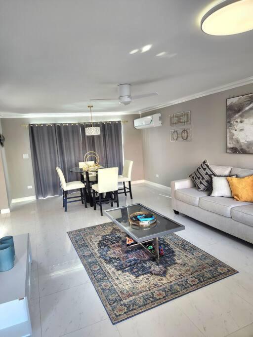 Modern Luxury 2-bedroom 2.5-bathroom Townhouse Negril