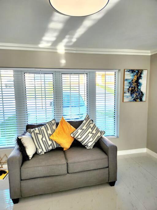 Modern Luxury 2-bedroom 2.5-bathroom Townhouse * Negril