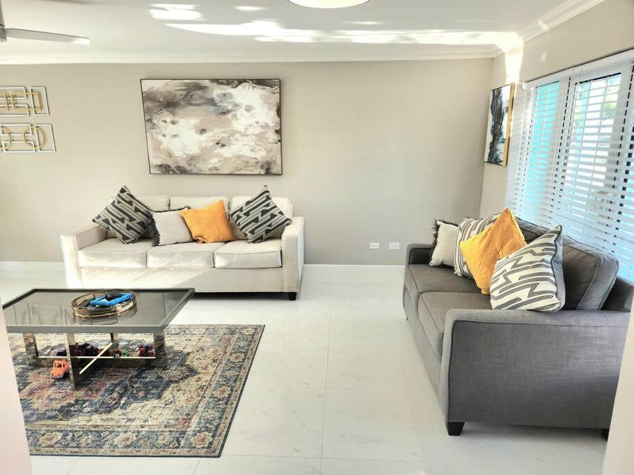 Casa de férias Modern Luxury 2-bedroom 2.5-bathroom Townhouse