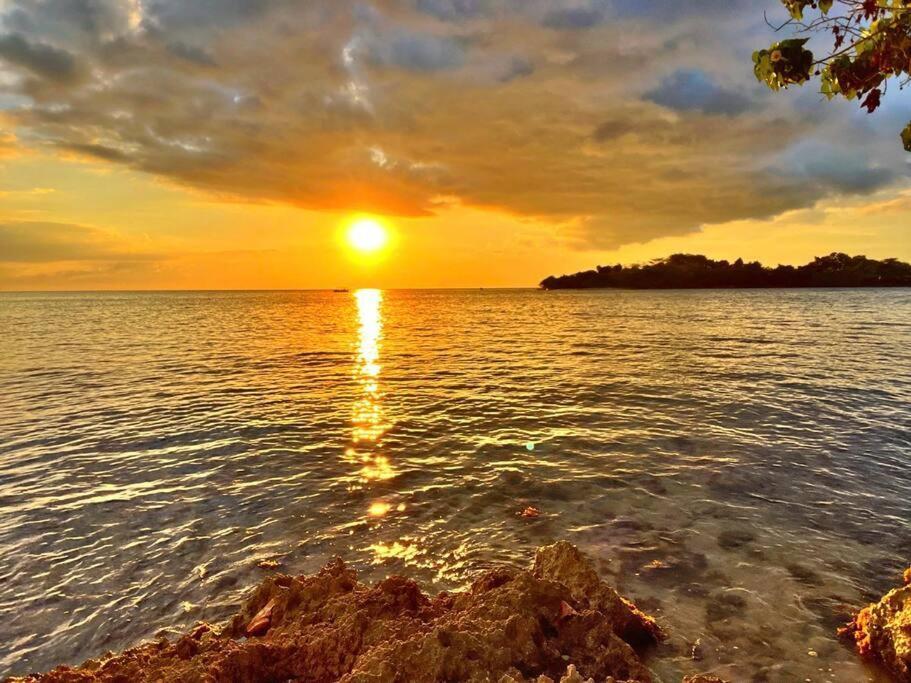 Na Penda-oasis @ Point Village, Villa Negril