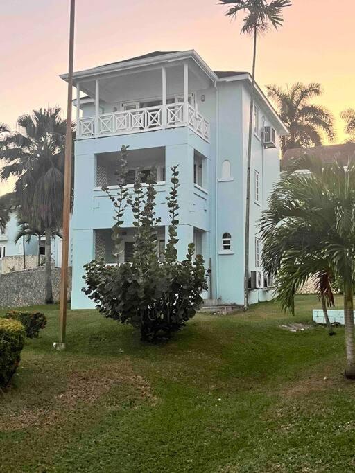 Villa Na Penda-oasis @ Point Village,