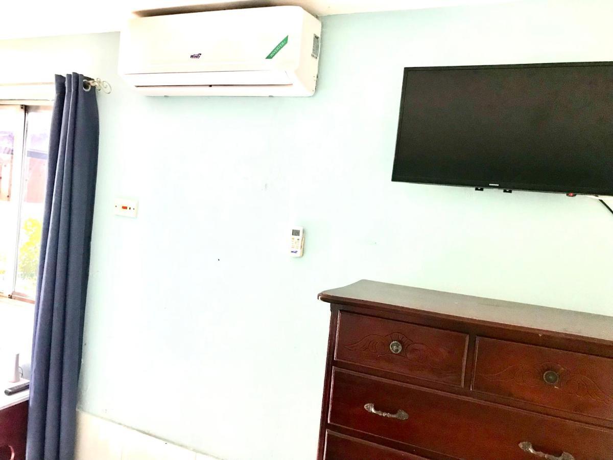 Aparthotel Club J11 *