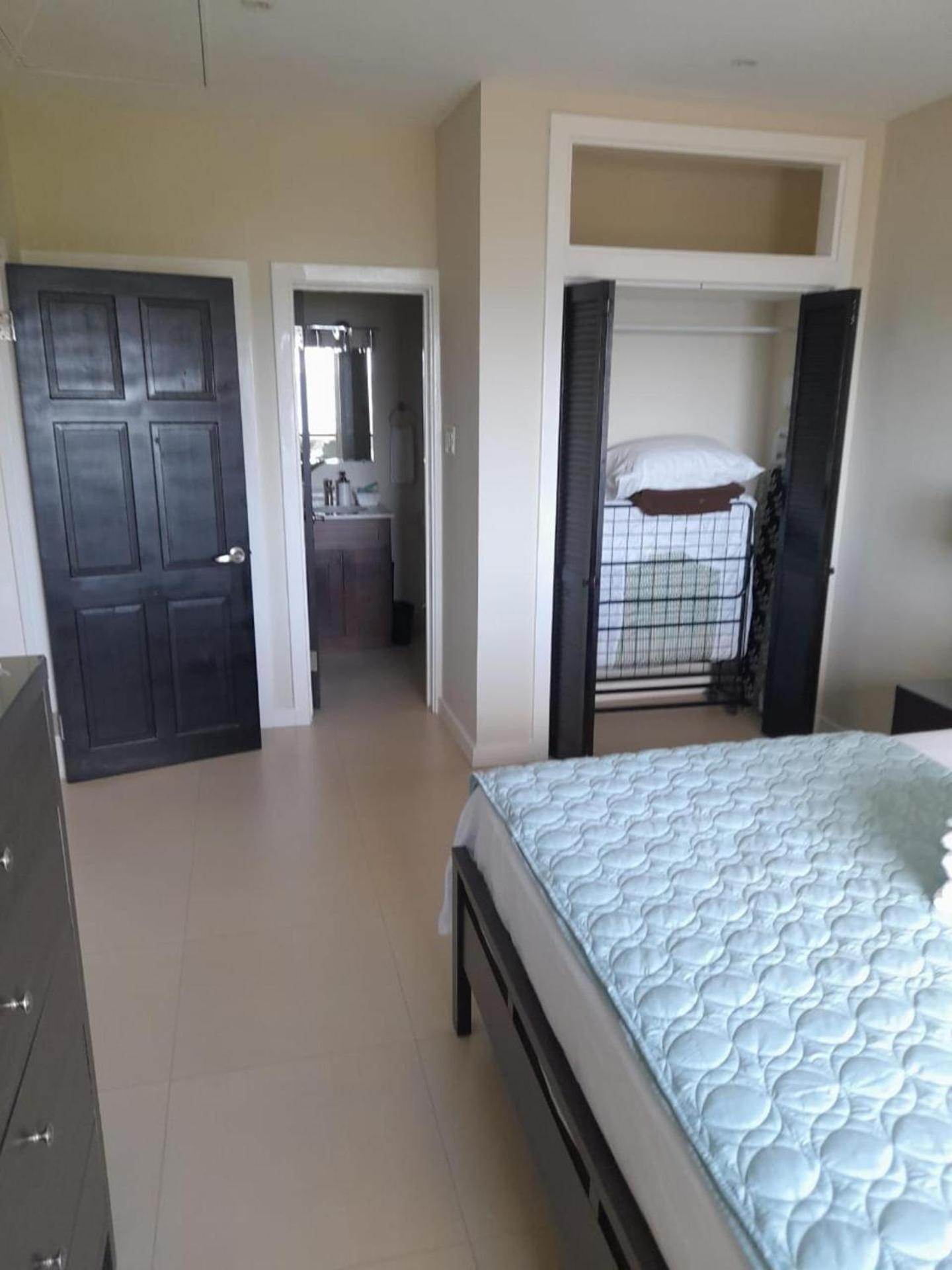 Apartment Beautiful 1-bed In Jamaica *