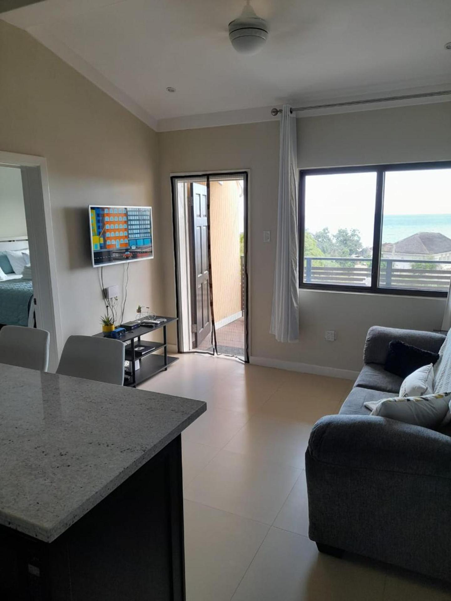 Beautiful 1-bed In Jamaica Apartment