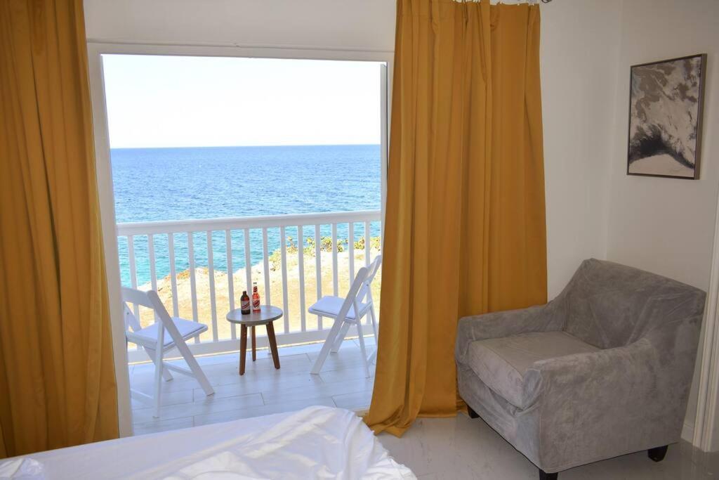 Irie Vibes Ocean View Holiday home