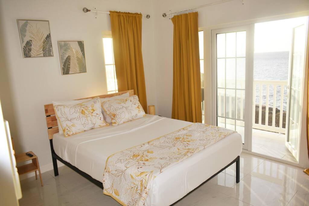 Irie Vibes Ocean View Holiday home *