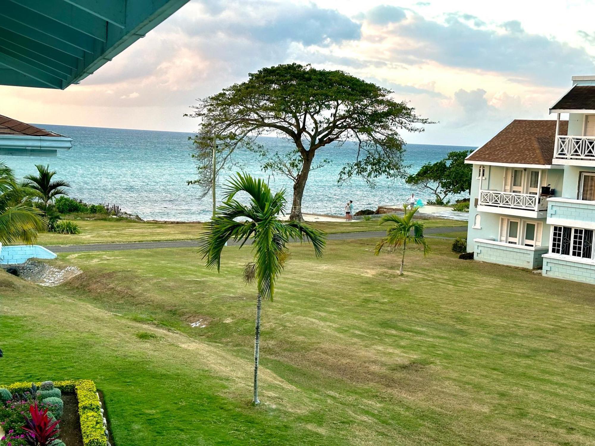 Seaside 2 Bedroom Oasis At 7 Miles Beach, Negril, Point Village *