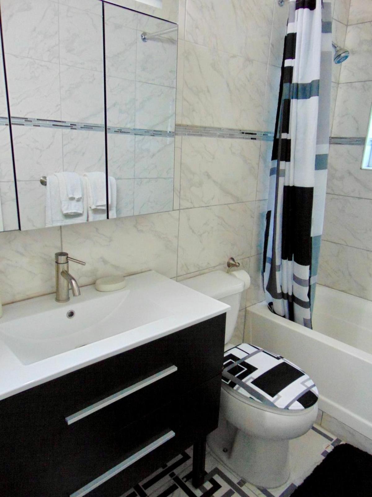 Seaside 2 Bedroom Oasis At 7 Miles Beach, Negril, Point Village * Negril