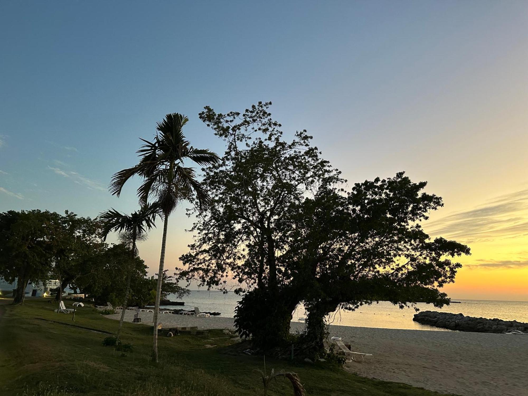 Holiday home Seaside 2 Bedroom Oasis At 7 Miles Beach, Negril, Point Village Negril