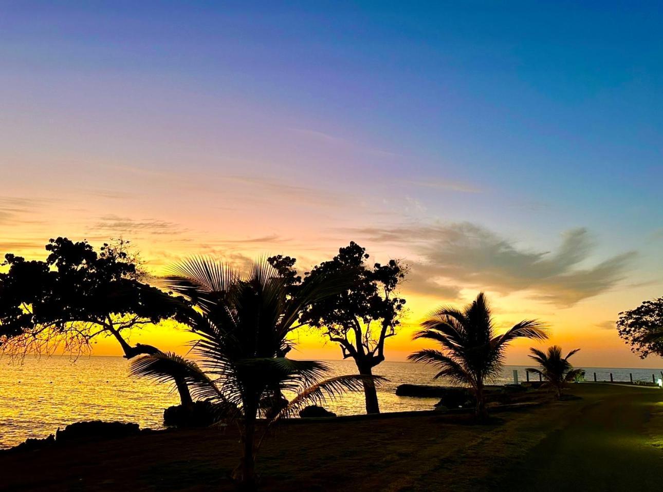 Seaside 2 Bedroom Oasis At 7 Miles Beach, Negril, Point Village *