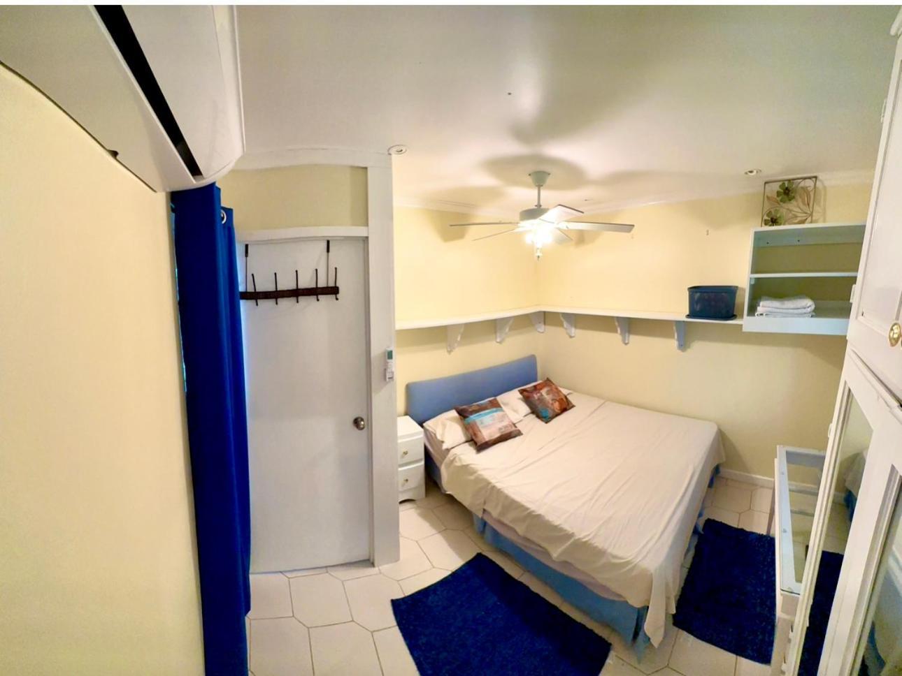 Casa Mire-lee, Seaside Serenity At 7 Miles Beach, Point Village *