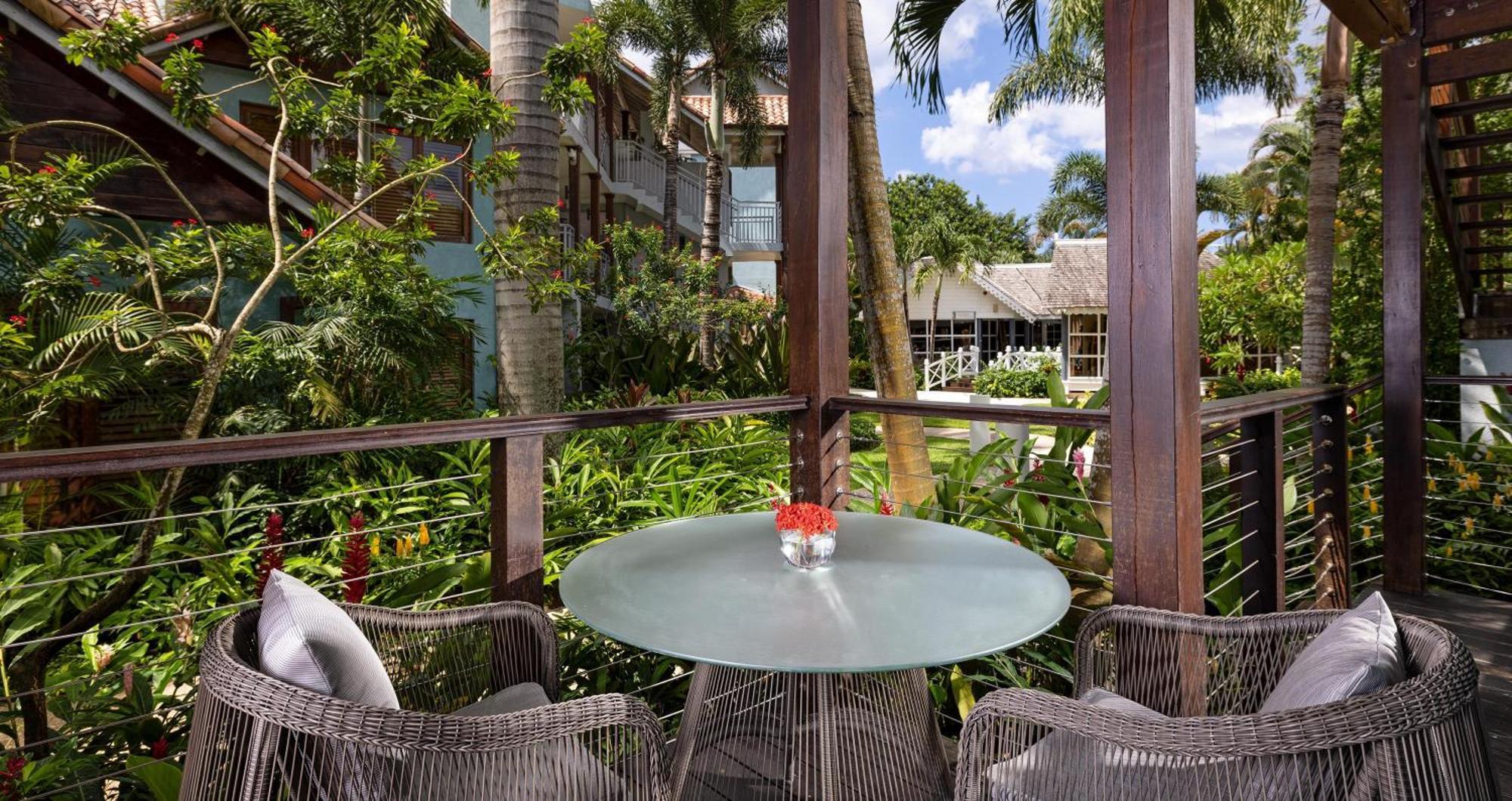 Resort Sandals And - Couples Only