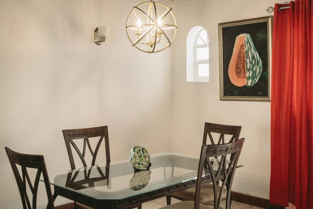 Palm Point - Townhouse Steps From The Beach! Apartment *