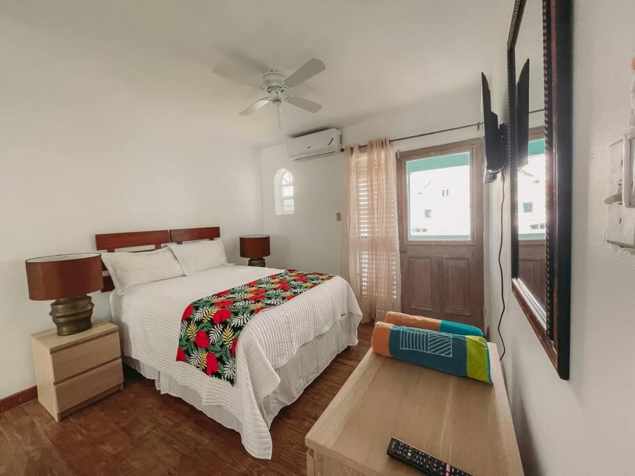 Palm Point - Townhouse Steps From The Beach! Negril