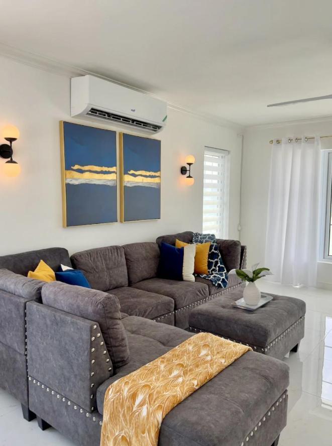 Villa Garden Retreat - 2br Near The Shore *