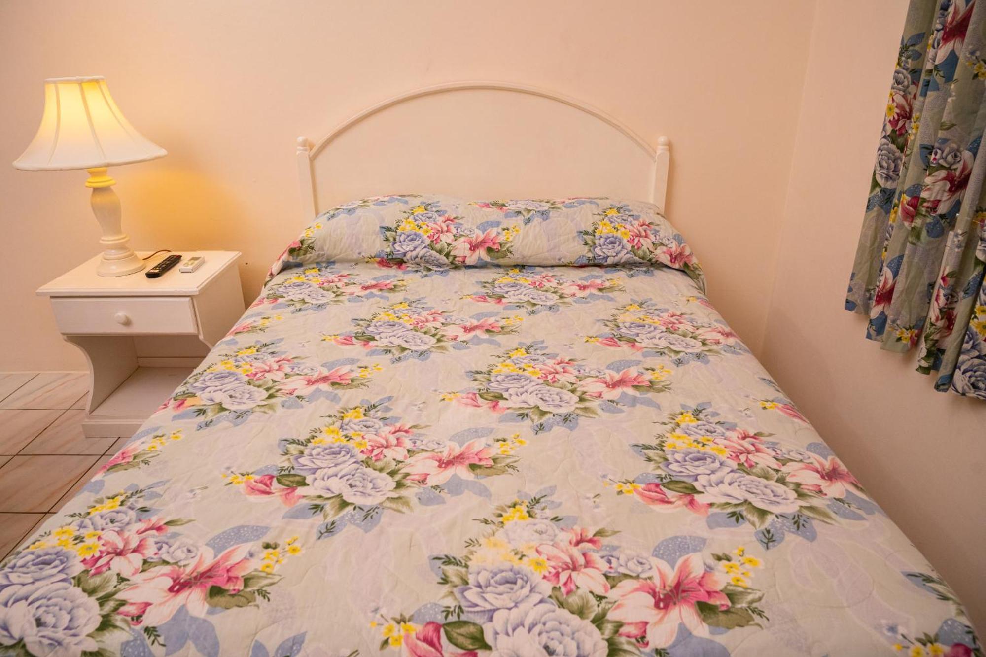 Shields Hotel 3*